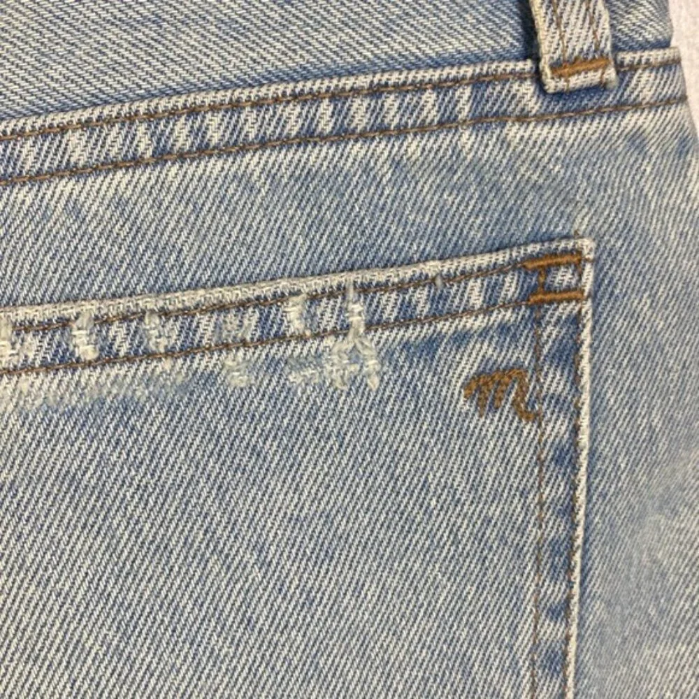 Madewell Relaxed Denim Shorts in Cedarcroft Wash - Picture 4 of 8